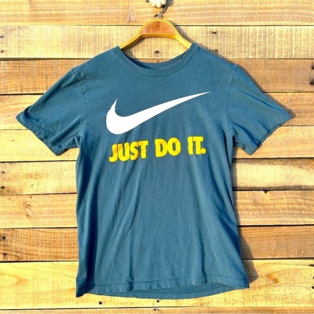 Men’s Nike “Just Do It” short sleeve tee shirt Size S